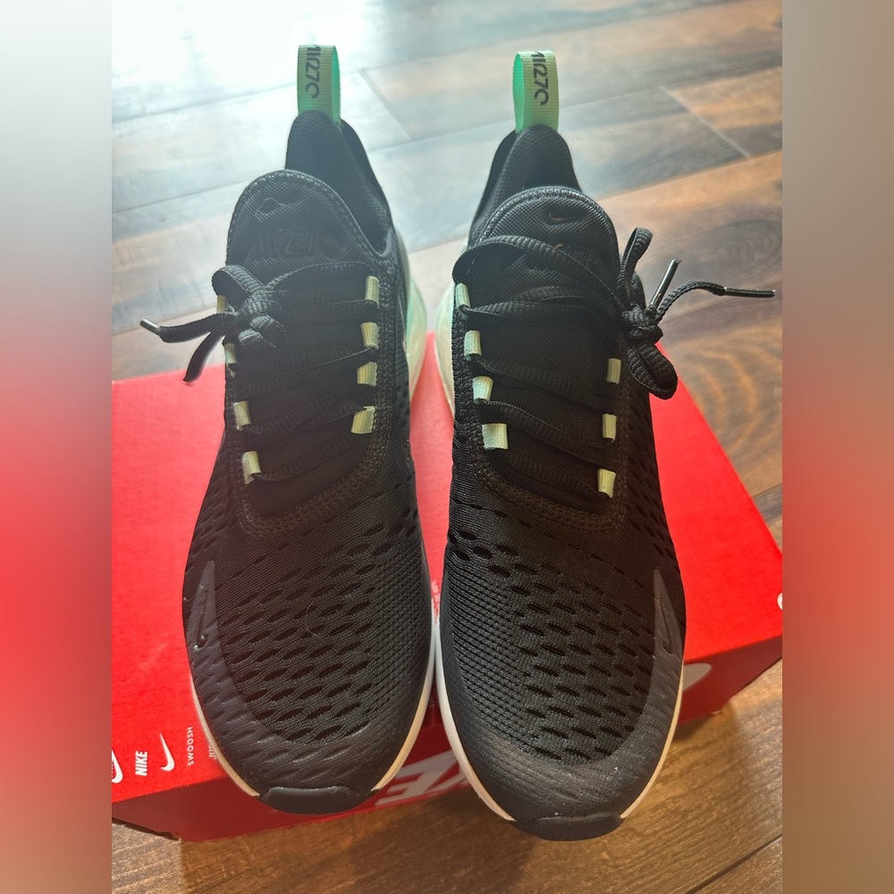 New Nike Air Max 270 Black/Mint Foam Size 8.5 Women